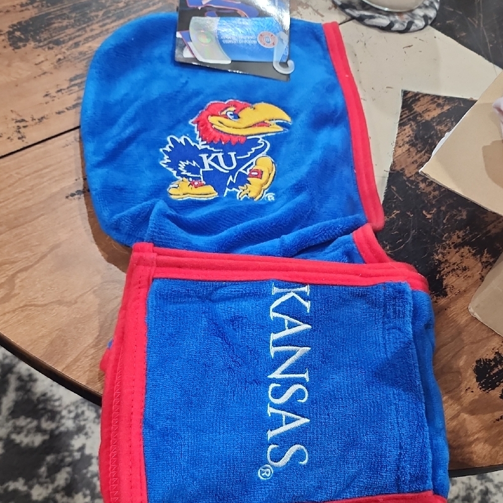 NCAA Kansas Jayhawks Ultra Fleece Hoodie Scarf W/ Pockets New with Tag